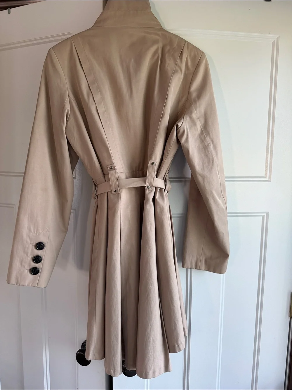 Steve Madden Classic Beige/Tan Women's Trench Coat with Belt - size large